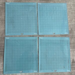 Cricut Set of 4 Light Grip Machine Mats